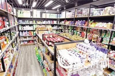 重慶也有刷臉超市啦 顧客看一眼攝像頭自動完成結(jié)算